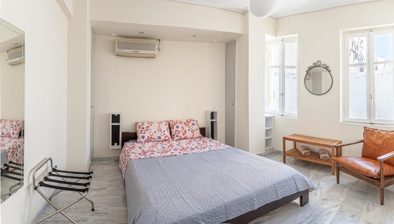 Sunny Apartment On The 2Nd Floor In Bohemian Psiri In Athens' Historic Center-In Vivo Apartments Buitenkant foto