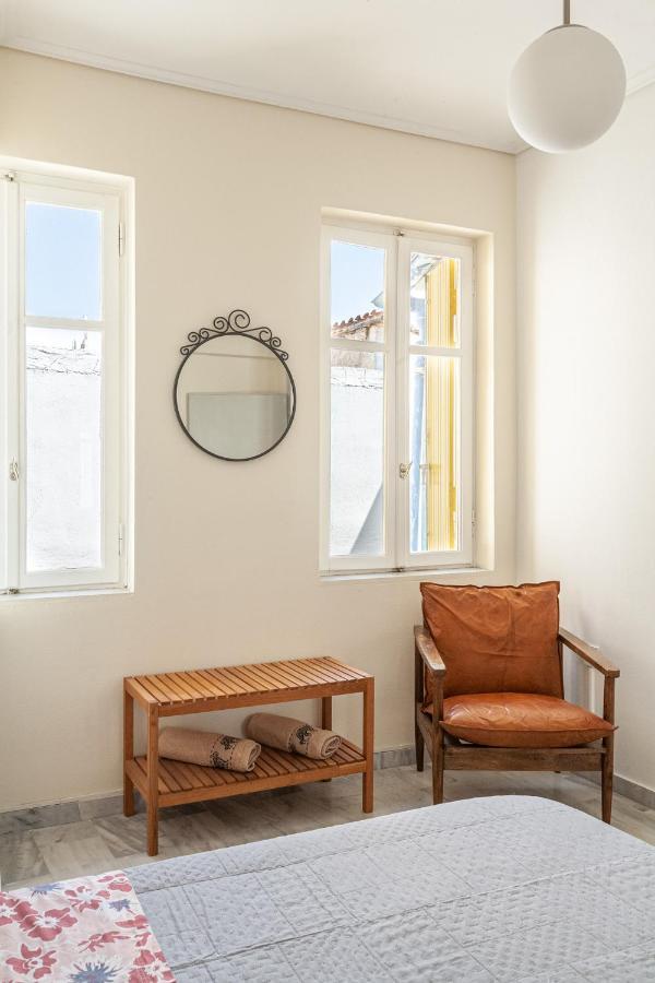 Sunny Apartment On The 2Nd Floor In Bohemian Psiri In Athens' Historic Center-In Vivo Apartments Buitenkant foto