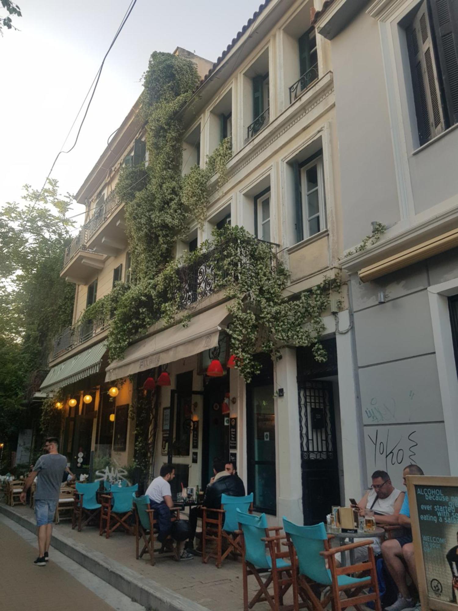 Sunny Apartment On The 2Nd Floor In Bohemian Psiri In Athens' Historic Center-In Vivo Apartments Buitenkant foto