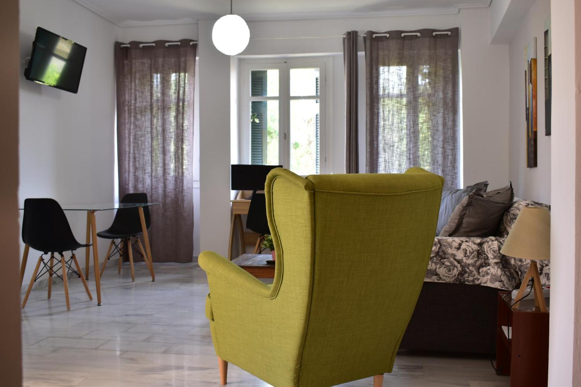 Sunny Apartment On The 2Nd Floor In Bohemian Psiri In Athens' Historic Center-In Vivo Apartments Buitenkant foto