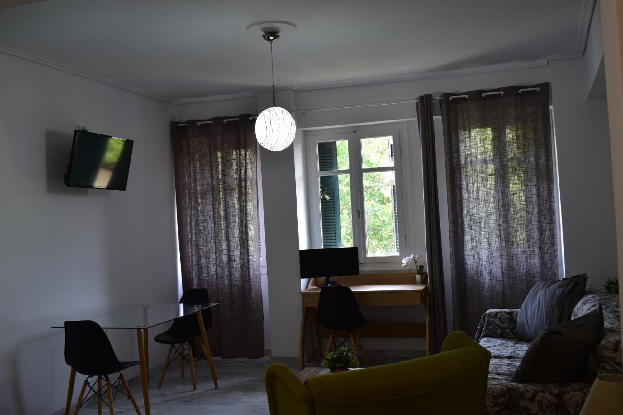 Sunny Apartment On The 2Nd Floor In Bohemian Psiri In Athens' Historic Center-In Vivo Apartments Buitenkant foto